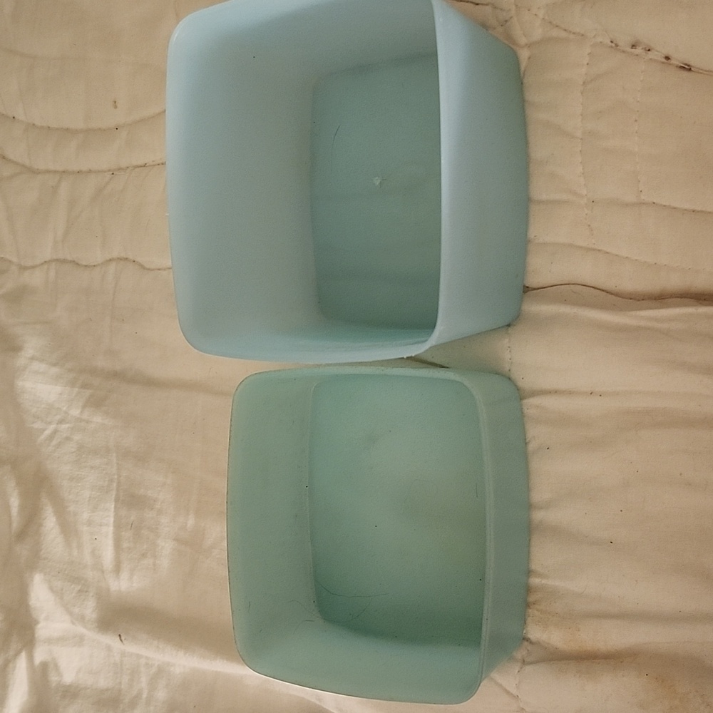TUPPERWARE Vintage Take Along Containers with Lids, Light Blue and White, EUC - Picture 2 of 3
